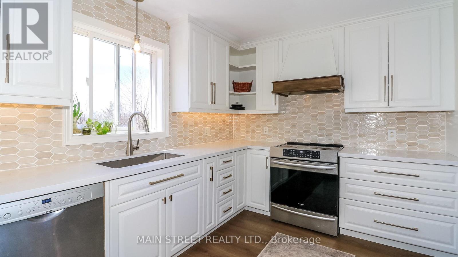 89 Silver Maple Crescent, Barrie, Ontario  L4N 0E5 - Photo 9 - S13053988