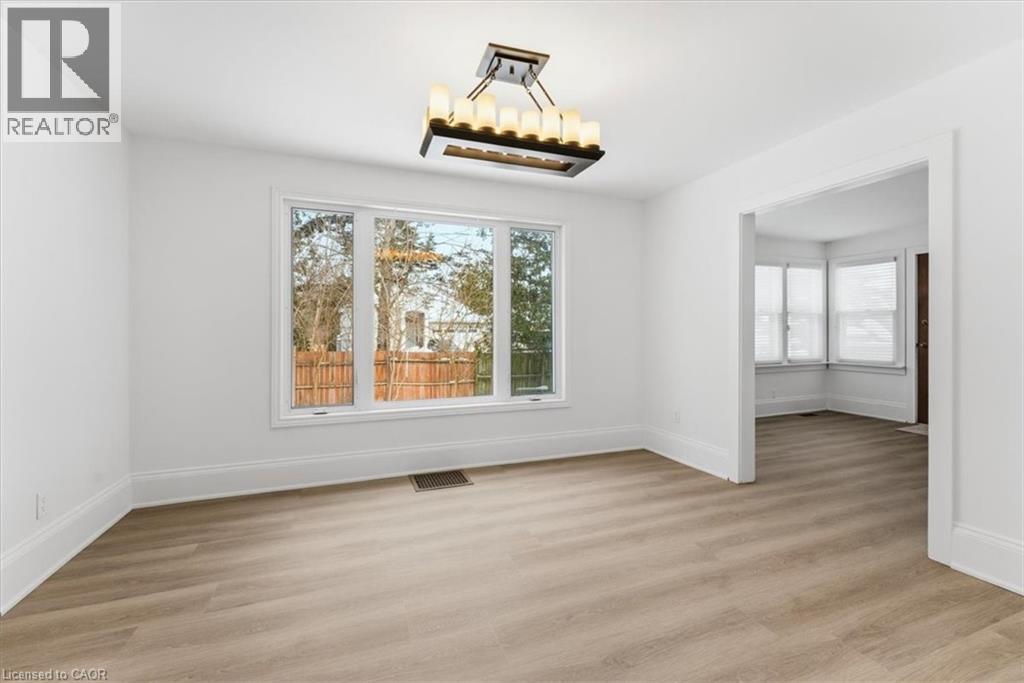 26 Chestnut Street, Fonthill, Ontario  L3E 0K3 - Photo 15 - 40825028