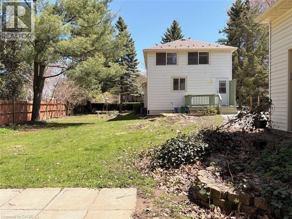 26 Chestnut Street, Fonthill, Ontario  L3E 0K3 - Photo 45 - 40825028