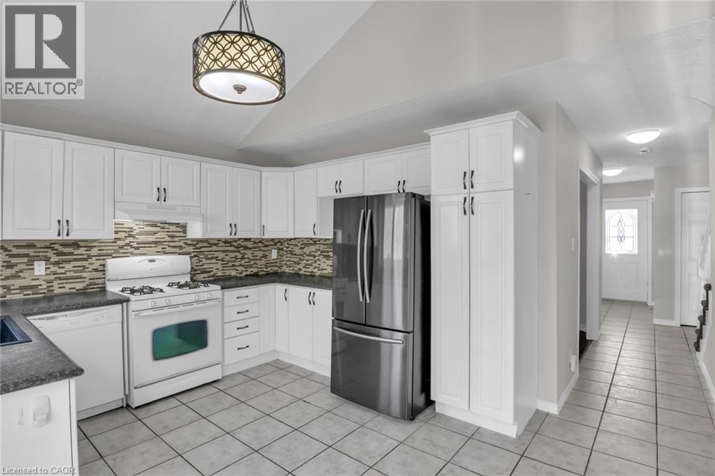 115 Daimler Drive, Kitchener, Ontario  N2A 4C2 - Photo 9 - 40824970