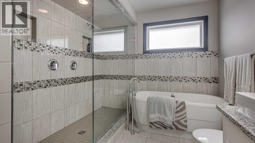 240 Van Slyke Way, Red Deer, Alberta  T4R 0N9 - Photo 32 - A2304630