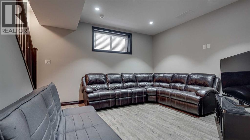 240 Van Slyke Way, Red Deer, Alberta  T4R 0N9 - Photo 35 - A2304630