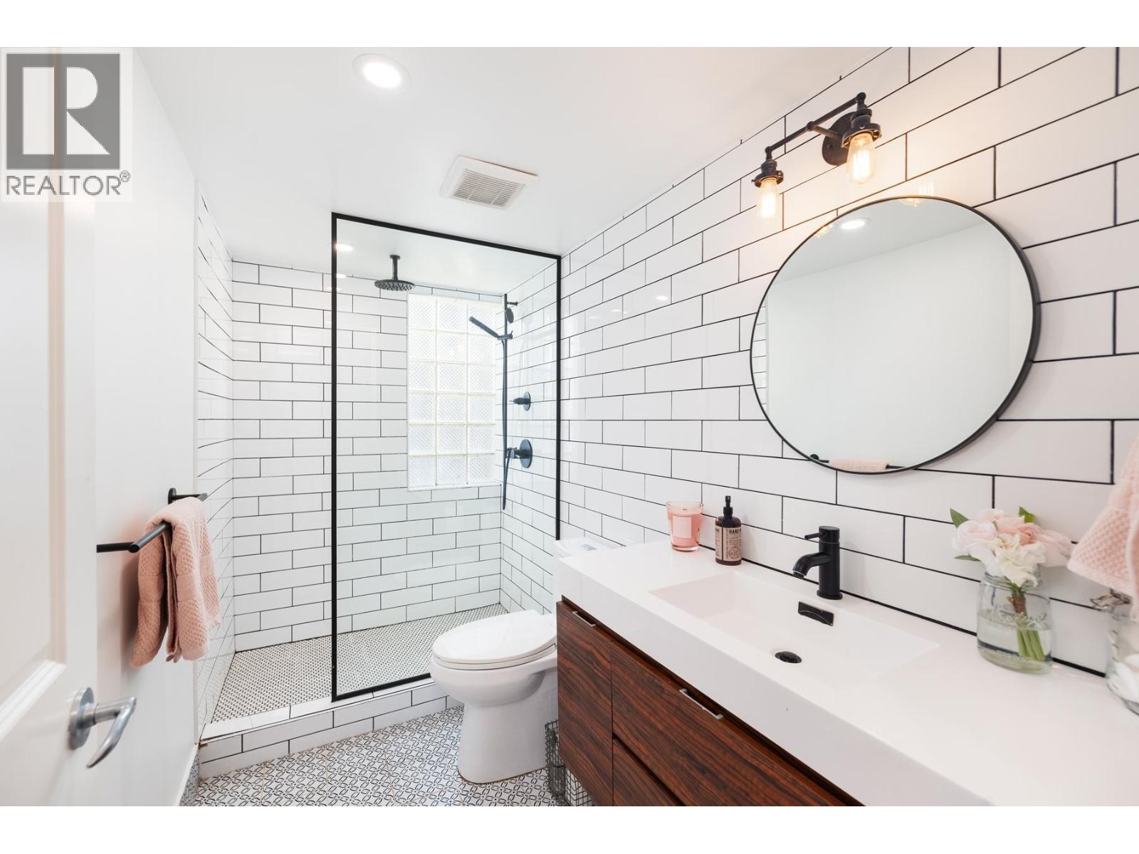 4198 Sunset Boulevard, North Vancouver, British Columbia  V7R 3Y9 - Photo 20 - R3108695