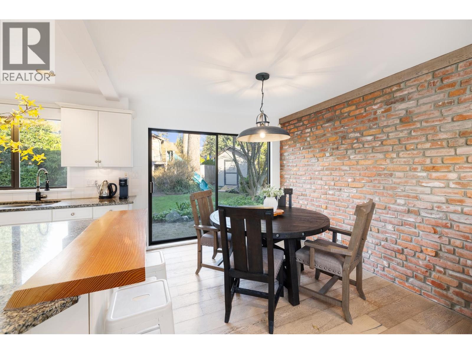 4198 Sunset Boulevard, North Vancouver, British Columbia  V7R 3Y9 - Photo 16 - R3108695