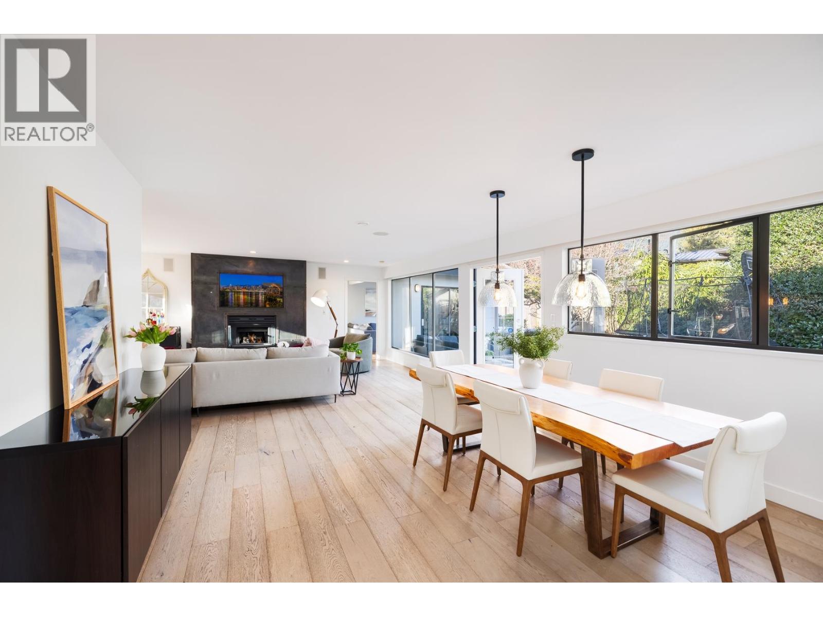 4198 Sunset Boulevard, North Vancouver, British Columbia  V7R 3Y9 - Photo 10 - R3108695