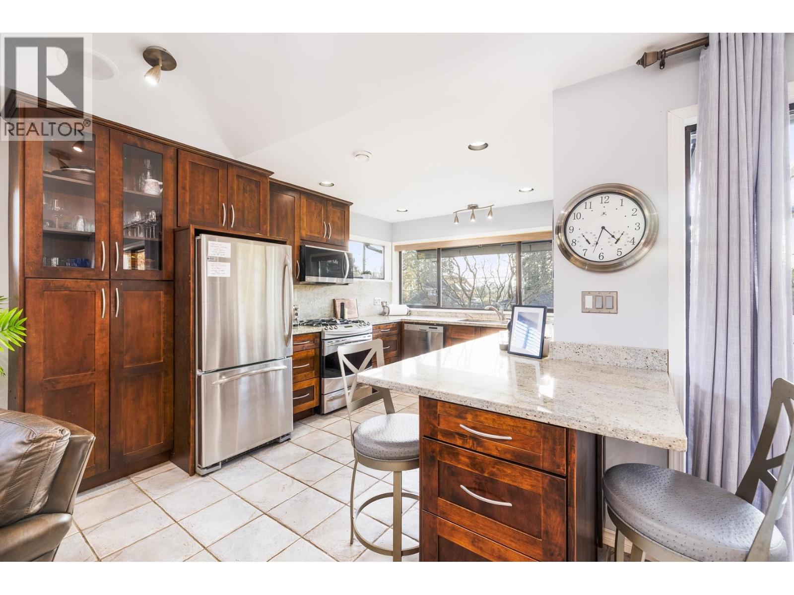 4198 Sunset Boulevard, North Vancouver, British Columbia  V7R 3Y9 - Photo 27 - R3108695