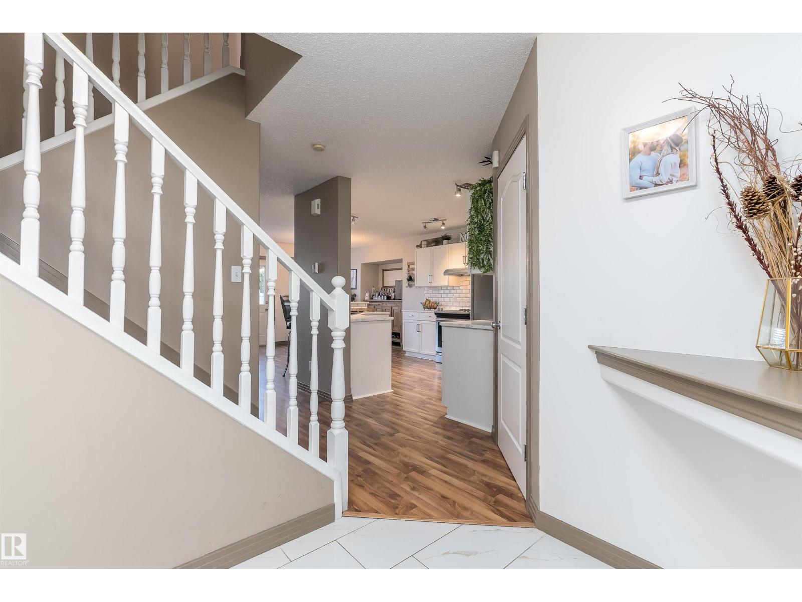 152 Easton Rd Sw, Edmonton, Alberta  T6X 1C3 - Photo 4 - E4484499