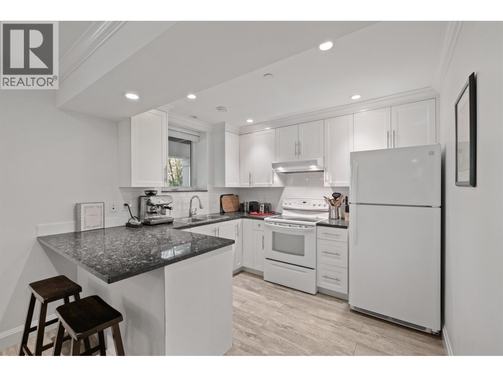 1008 E 14th Avenue, Vancouver, British Columbia  V5T 2N9 - Photo 35 - R3116412