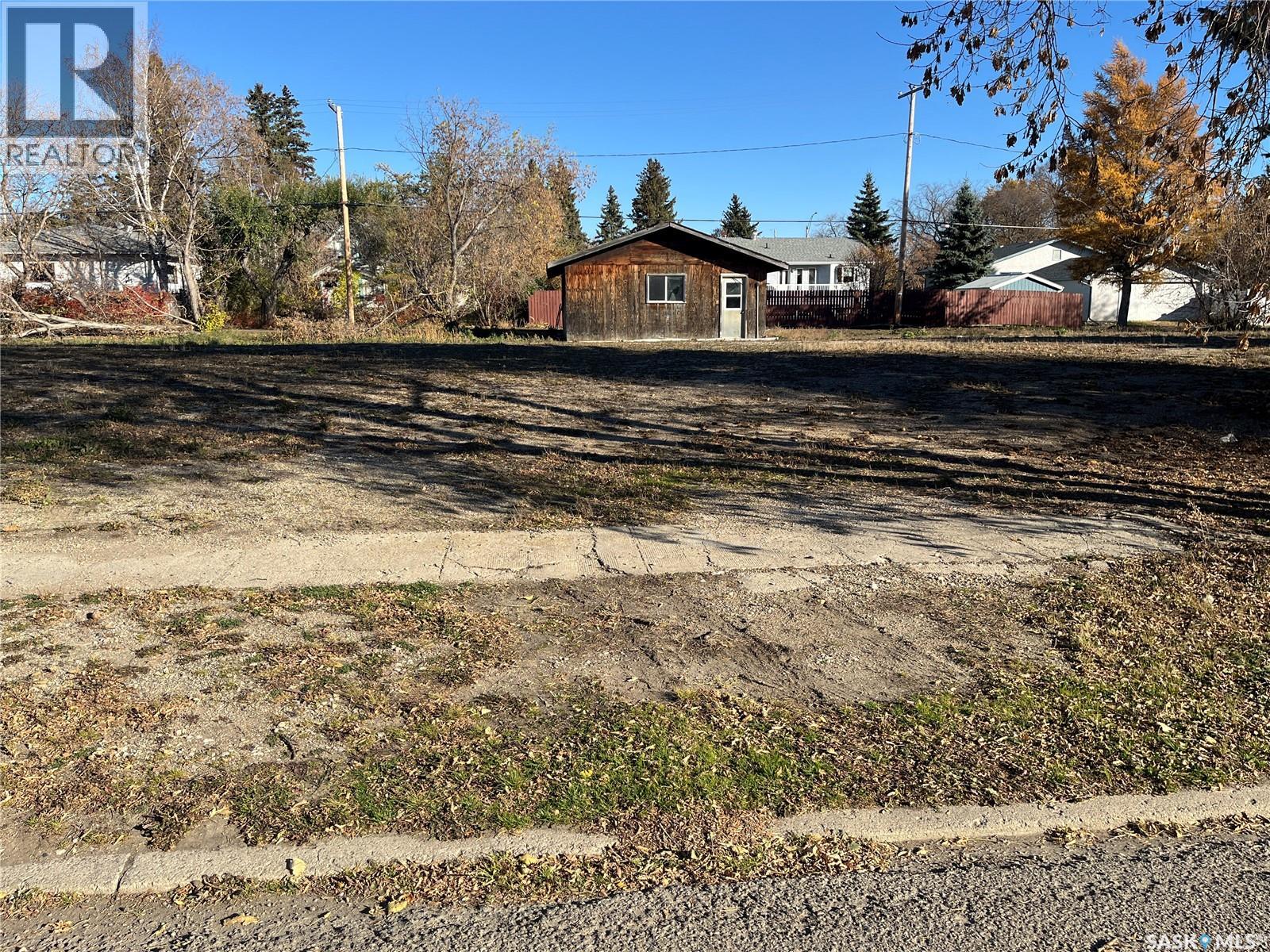 122 & 126 1st Street Ne, Wadena, Saskatchewan  S0A 4J0 - Photo 11 - SK034037