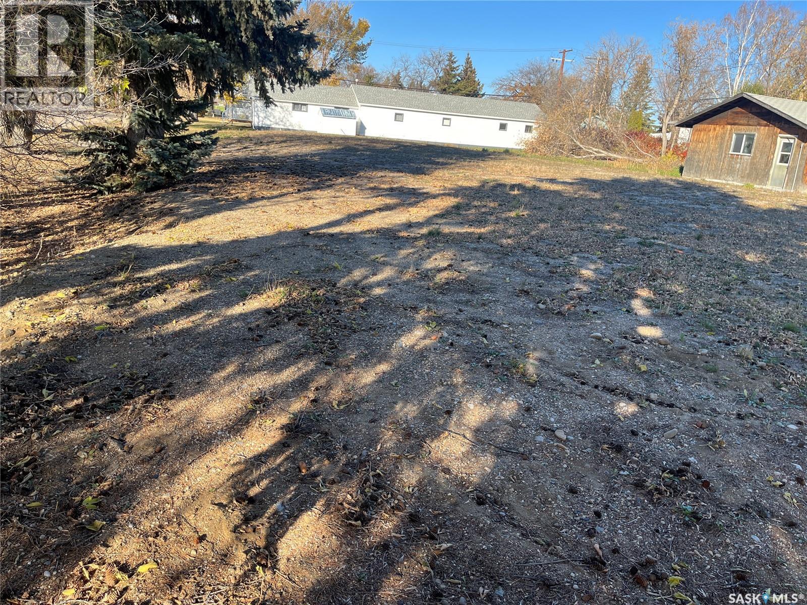 122 & 126 1st Street Ne, Wadena, Saskatchewan  S0A 4J0 - Photo 5 - SK034037