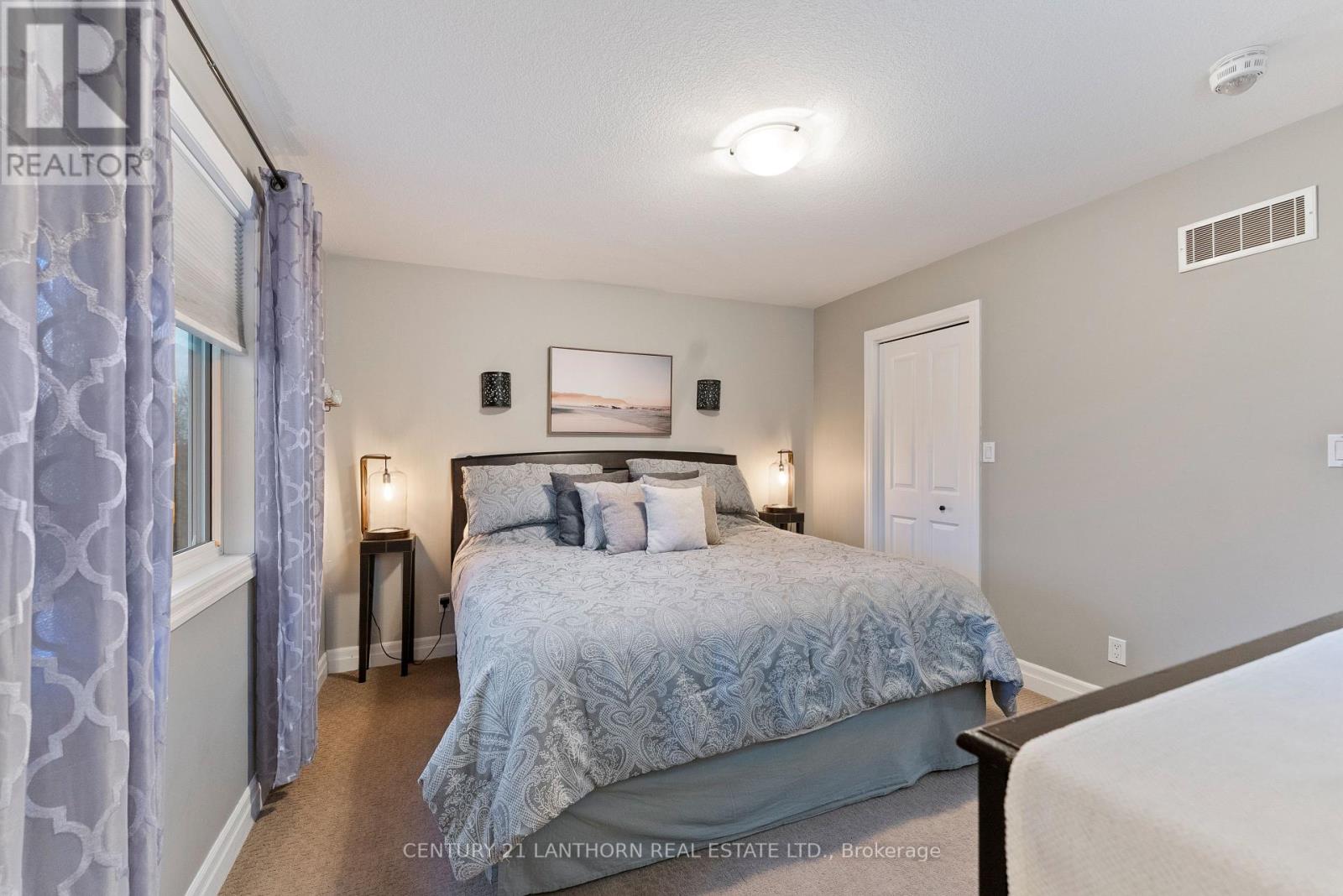 20846 Loyalist Parkway, Prince Edward County, Ontario  K0K 1T0 - Photo 21 - X12712124