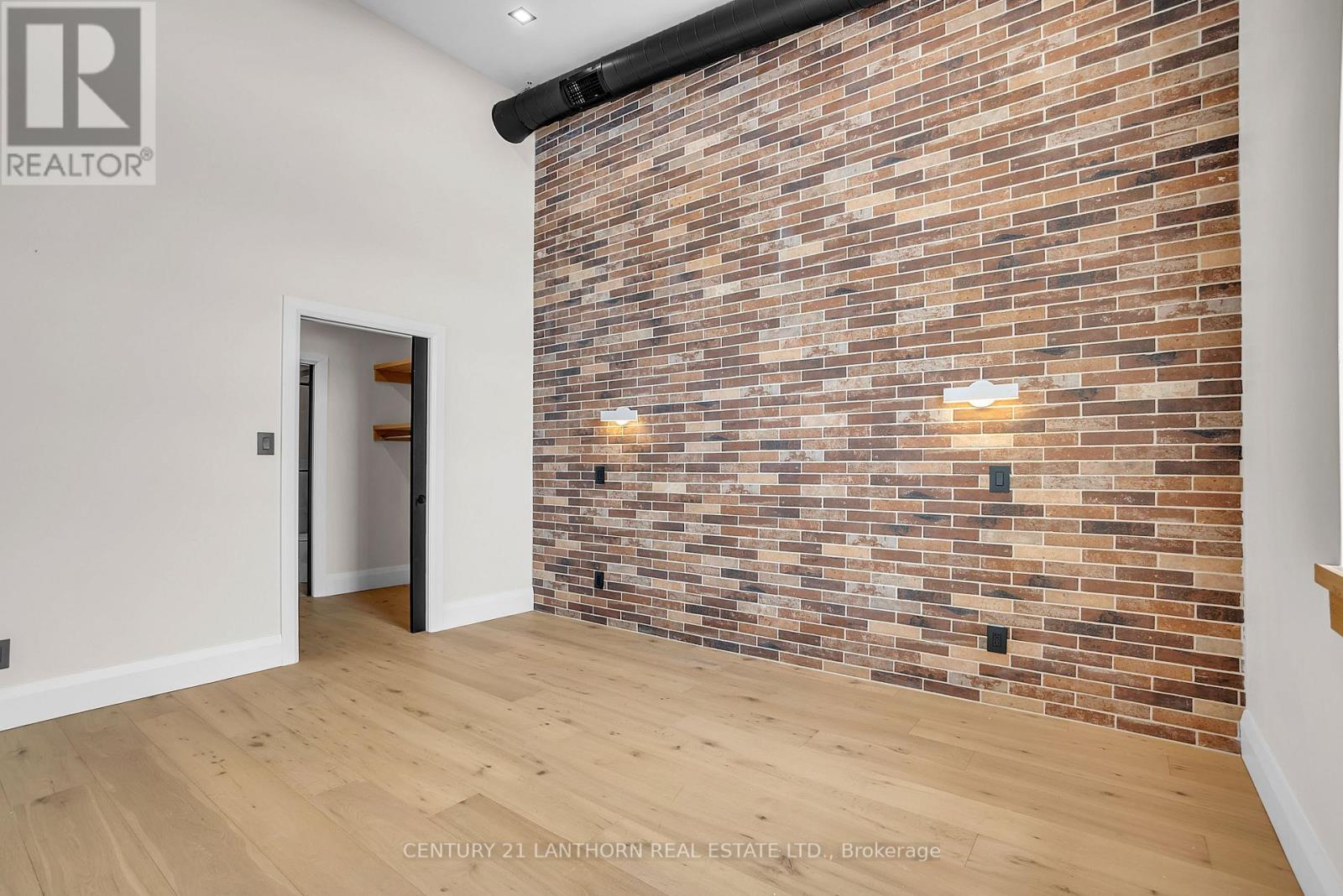 Unit # 1 - 38 Front Street, Quinte West, Ontario  K8N 4N2 - Photo 4 - X12916158