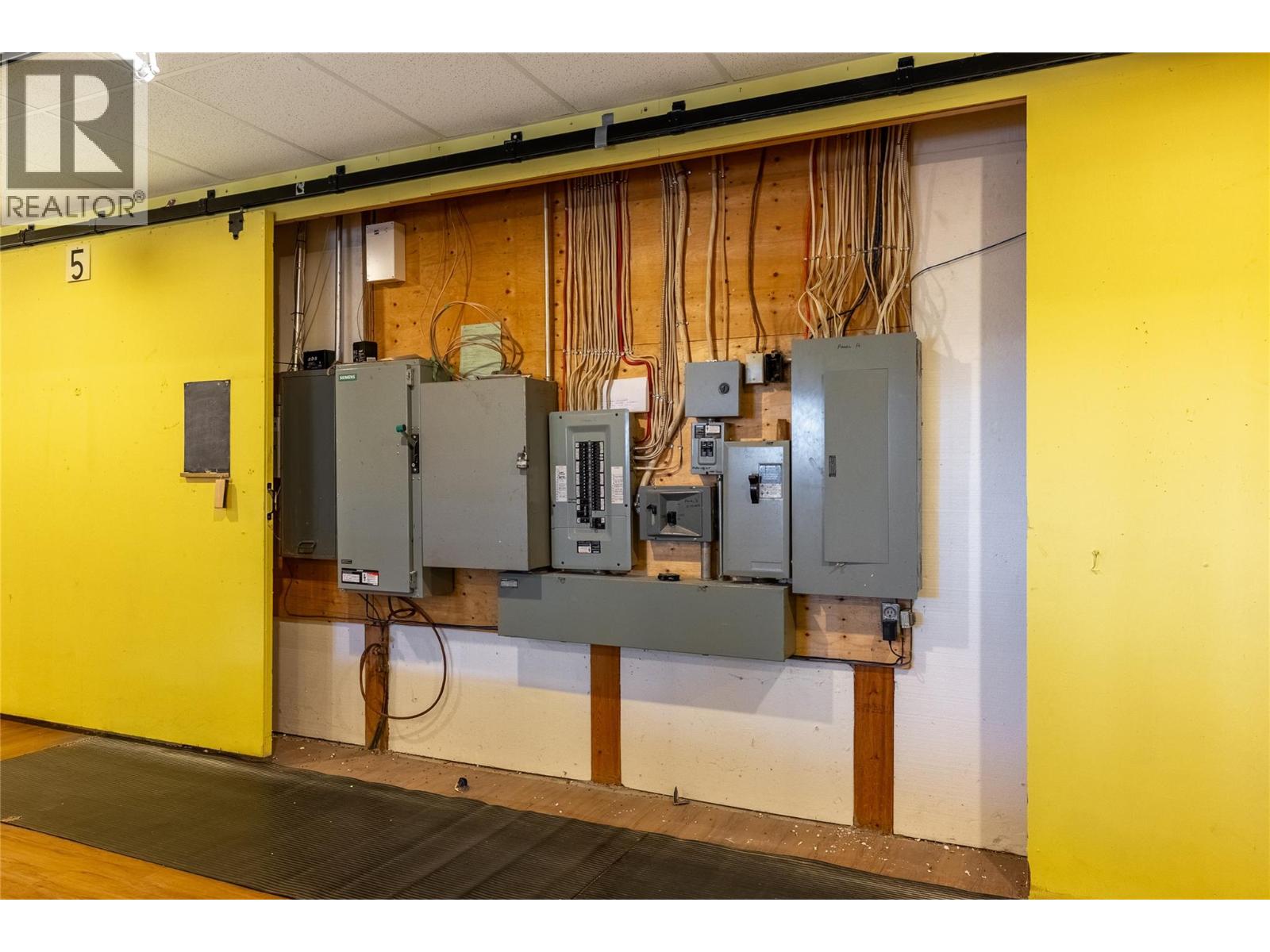 245 Ponderosa Avenue, Logan Lake, British Columbia  V0K 1W0 - Photo 31 - 10385184