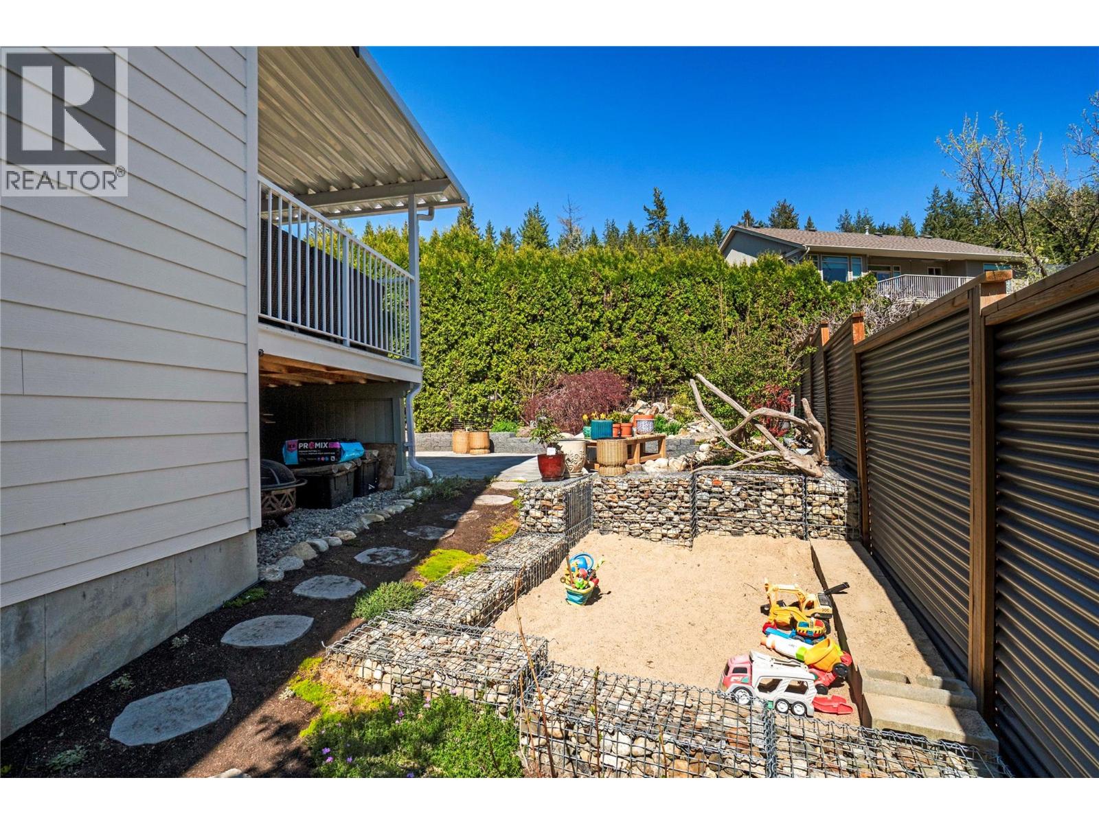 3061 18 Avenue Ne, Salmon Arm, British Columbia  V1E 1P5 - Photo 6 - 10385028