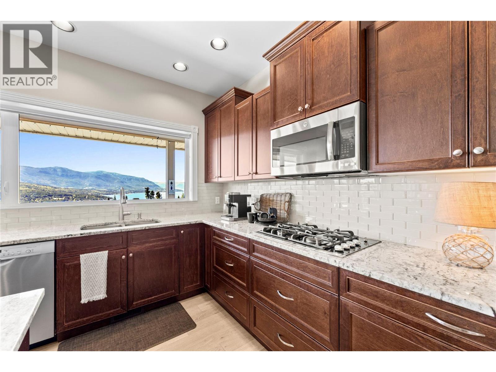 3643 Mcbride Road, Blind Bay, British Columbia  V0E 1H1 - Photo 15 - 10376597