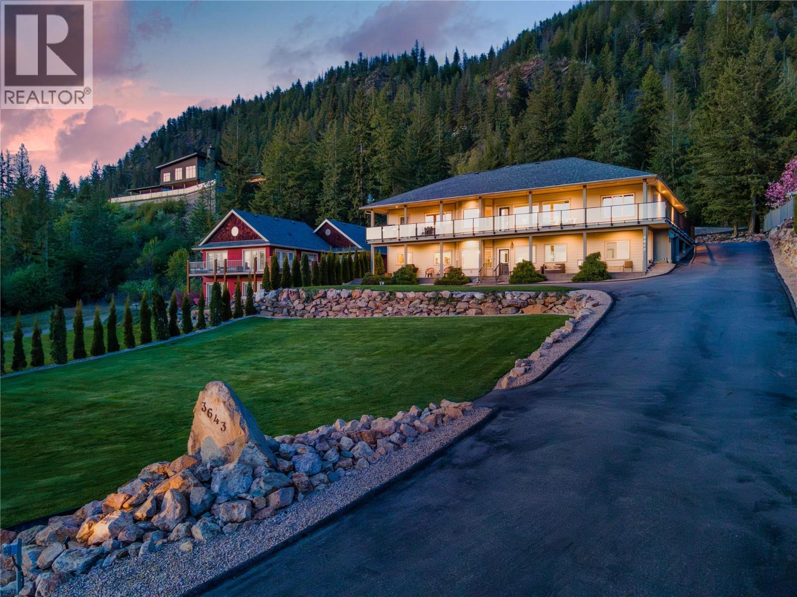 3643 Mcbride Road, Blind Bay, British Columbia  V0E 1H1 - Photo 4 - 10376597