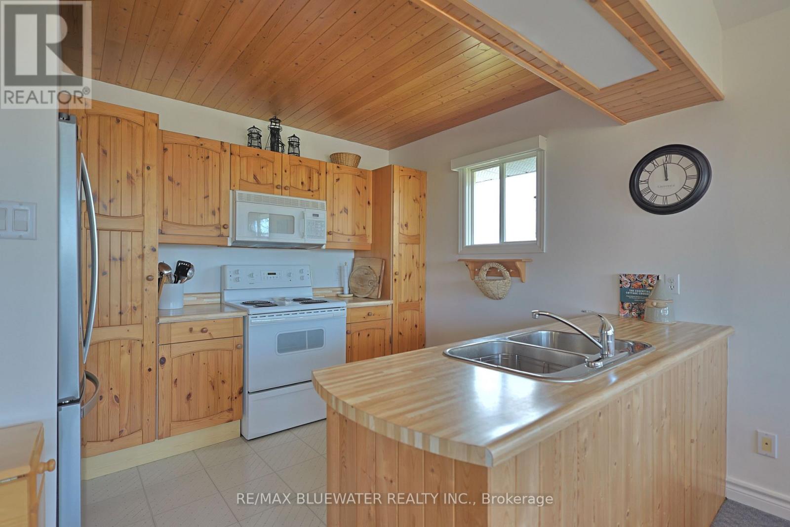 74156 Bluehaven Beach Drive, Bluewater, Ontario  N0M 2T0 - Photo 22 - X13054132