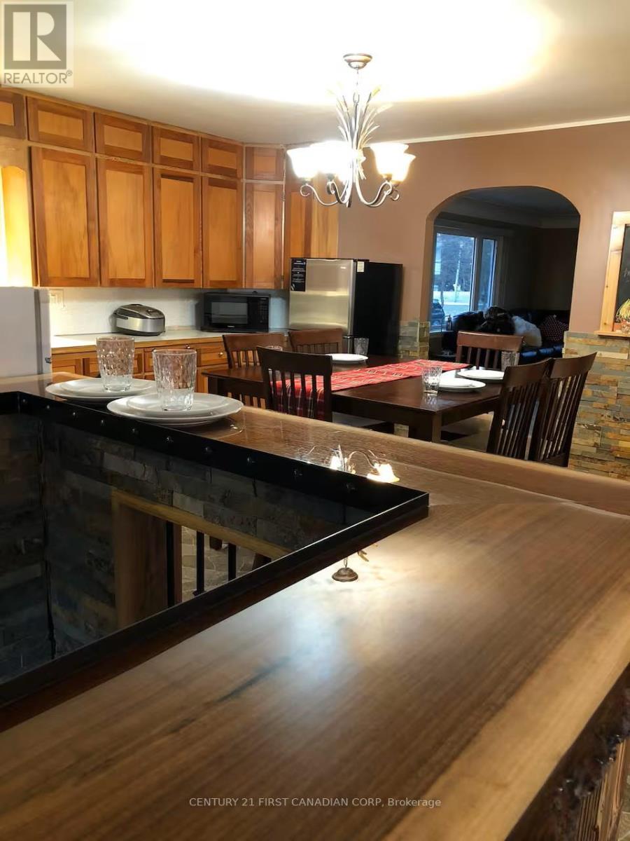 4578 Talbot Trail, Chatham-Kent, Ontario  N0P 2A0 - Photo 11 - X13054160