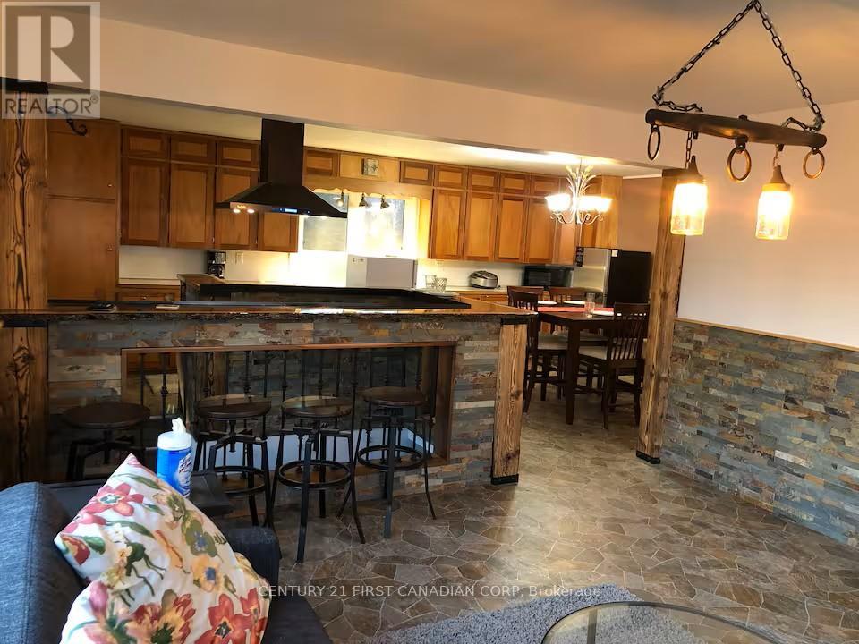 4578 Talbot Trail, Chatham-Kent, Ontario  N0P 2A0 - Photo 9 - X13054160