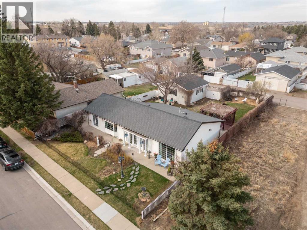 1006 9 Street N, Lethbridge, Alberta  T1H 1Z8 - Photo 48 - A2303858