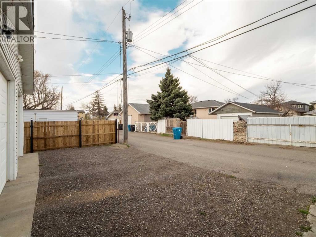 1006 9 Street N, Lethbridge, Alberta  T1H 1Z8 - Photo 44 - A2303858