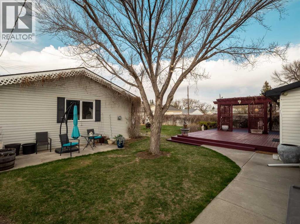 1006 9 Street N, Lethbridge, Alberta  T1H 1Z8 - Photo 38 - A2303858