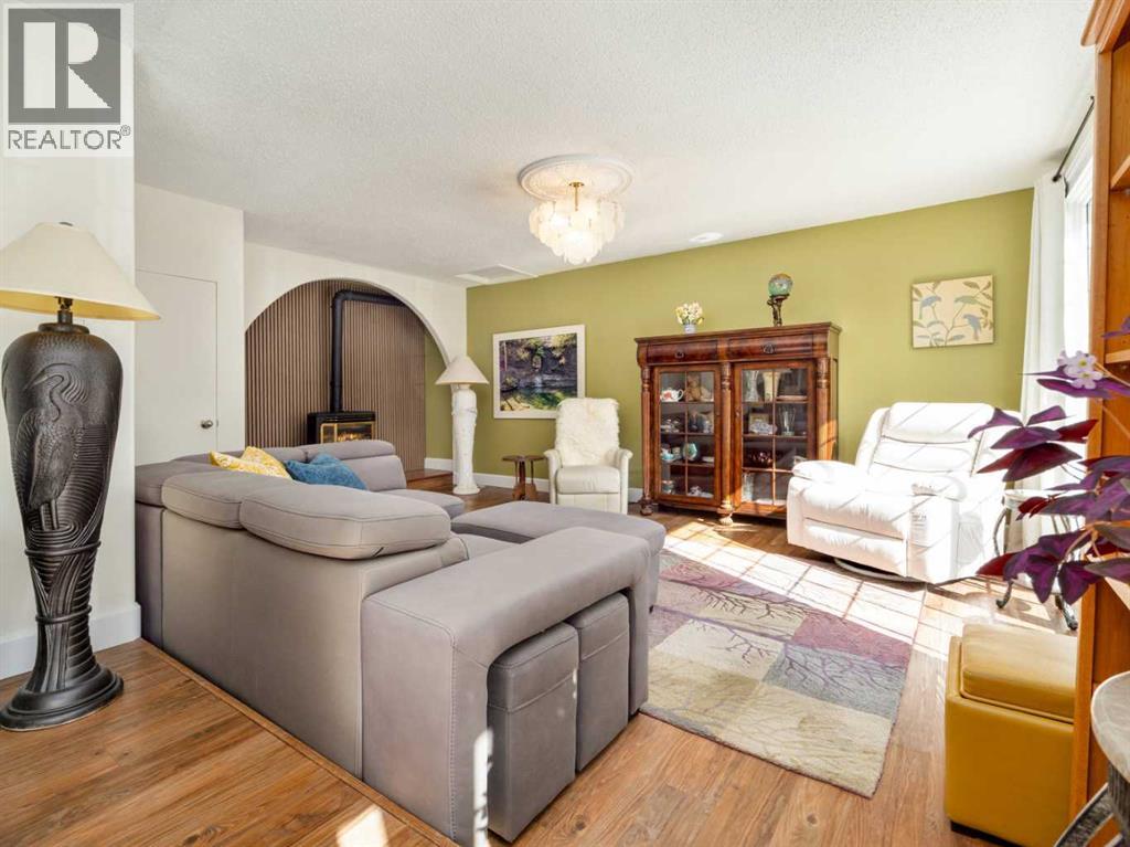 1006 9 Street N, Lethbridge, Alberta  T1H 1Z8 - Photo 6 - A2303858