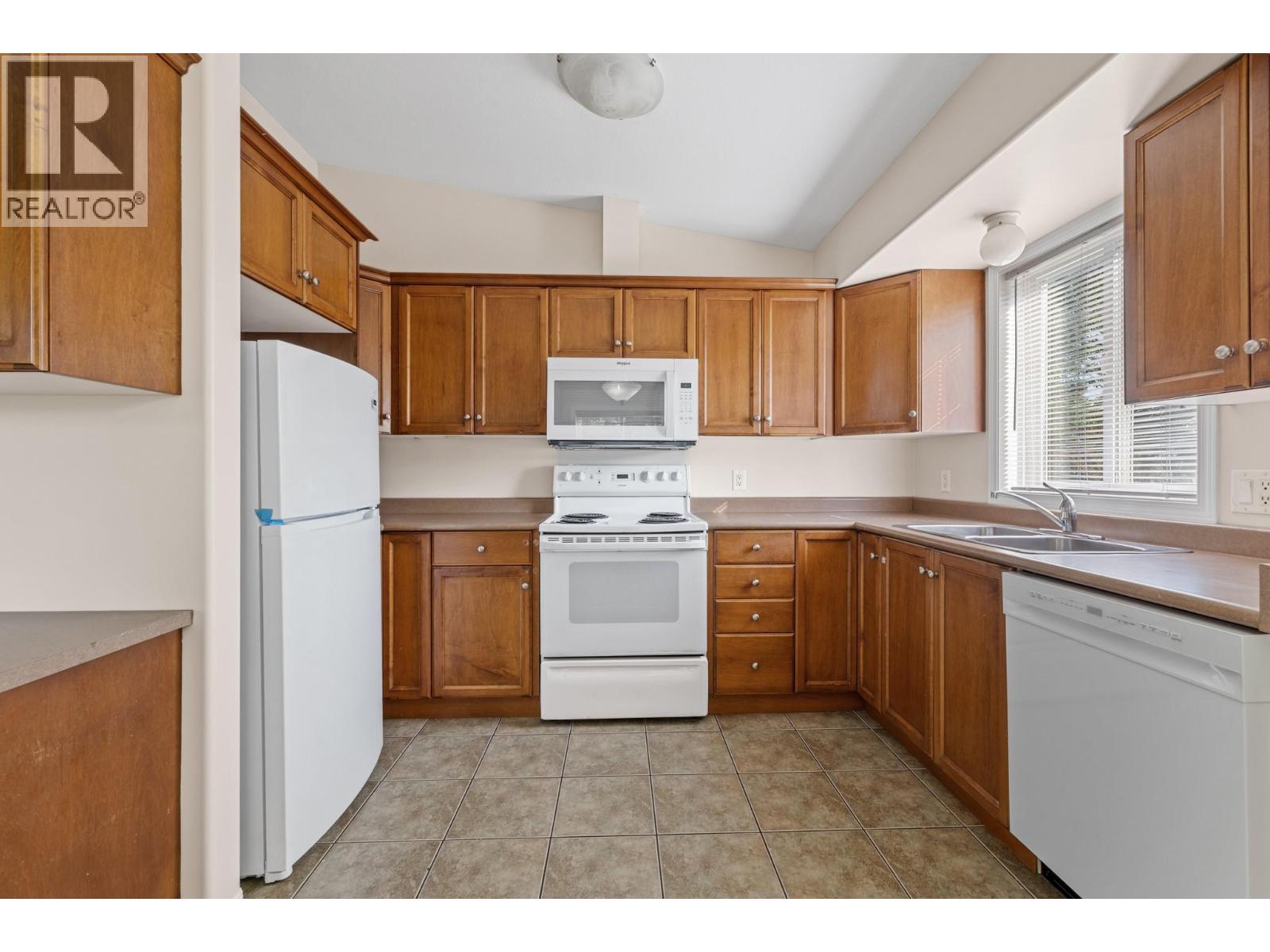 1320 Graham Street, Kelowna, British Columbia  V1Y 9X7 - Photo 14 - 10383809