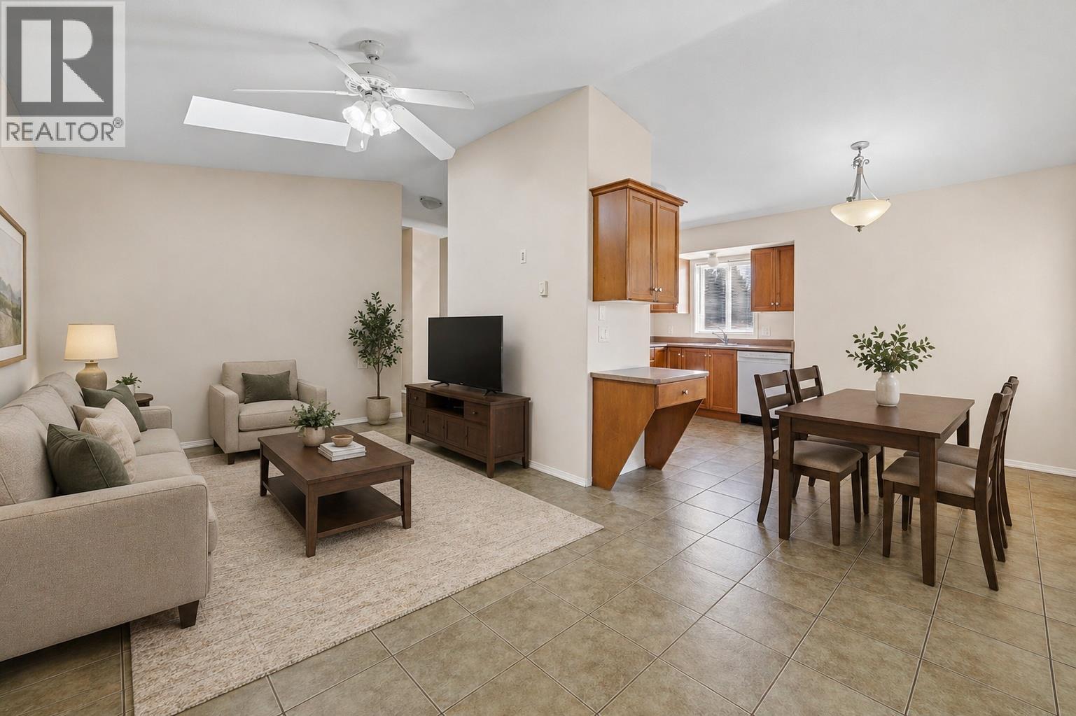 1320 Graham Street, Kelowna, British Columbia  V1Y 9X7 - Photo 8 - 10383809