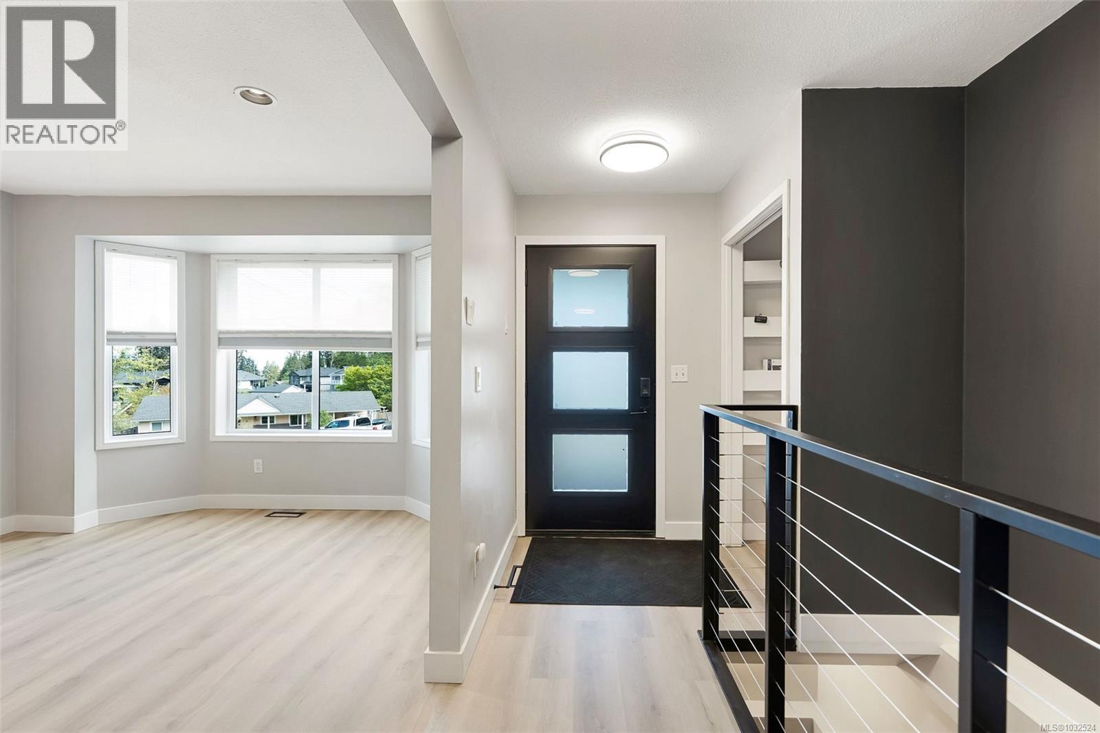 298 Carnduff Pl, Nanaimo, British Columbia  V9R 6Y5 - Photo 4 - 1032524