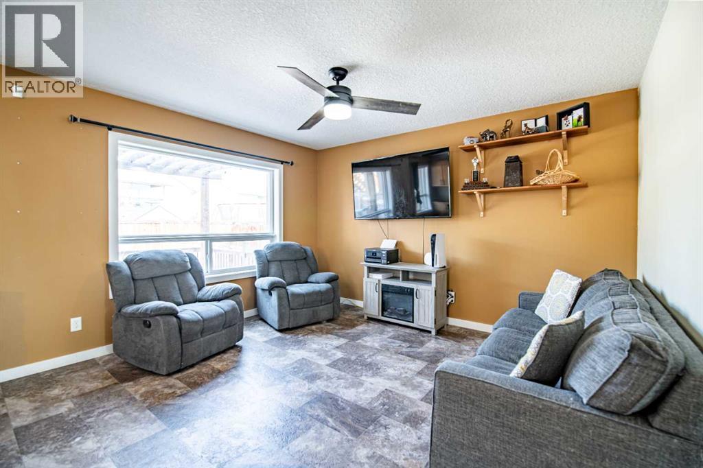 108 Pioneer Way, Blackfalds, Alberta  T0M 0J0 - Photo 8 - A2273308