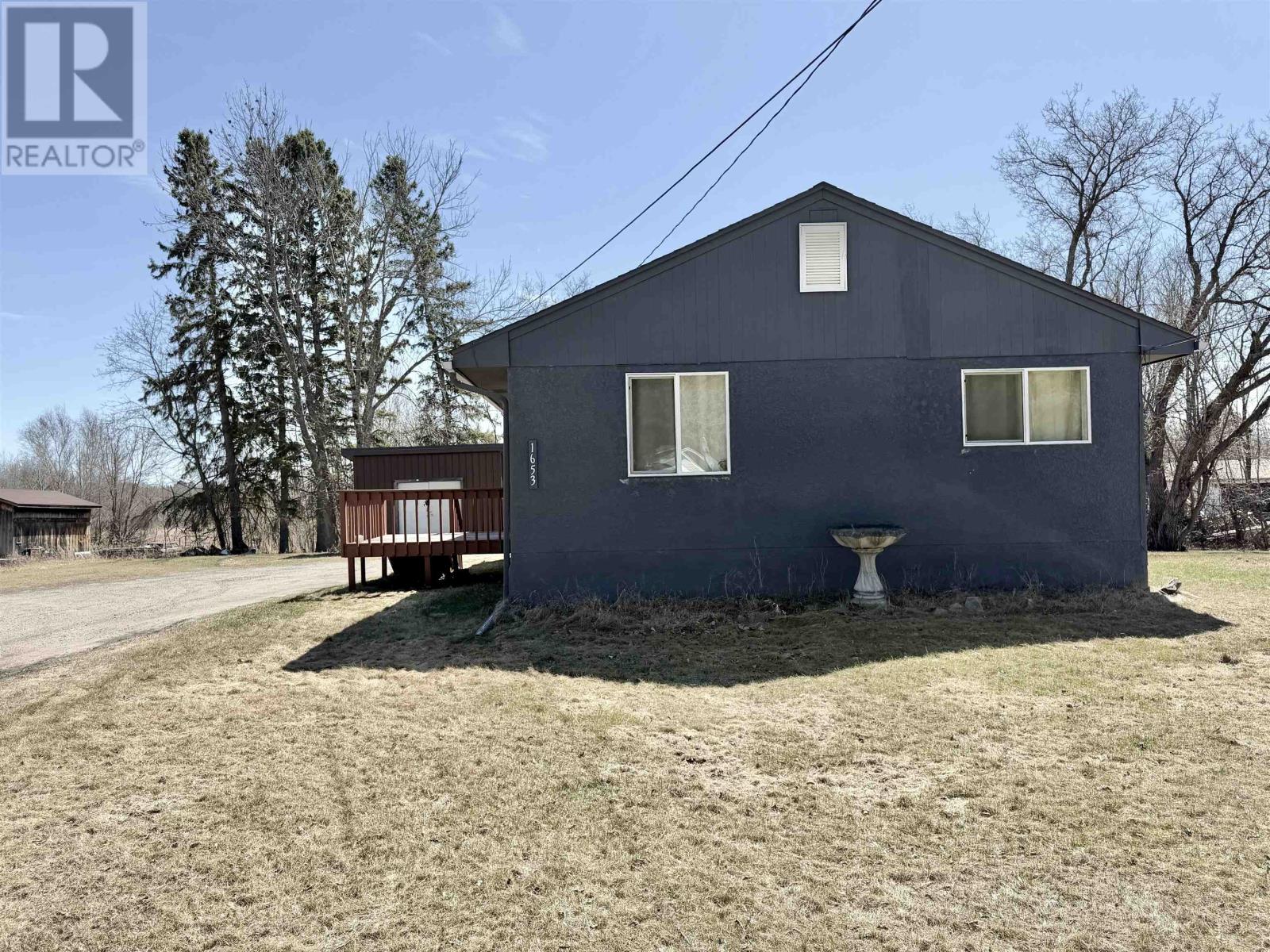 1653 Sunset Dr, Fort Frances, Ontario  P9A 2T9 - Photo 2 - TB2600828