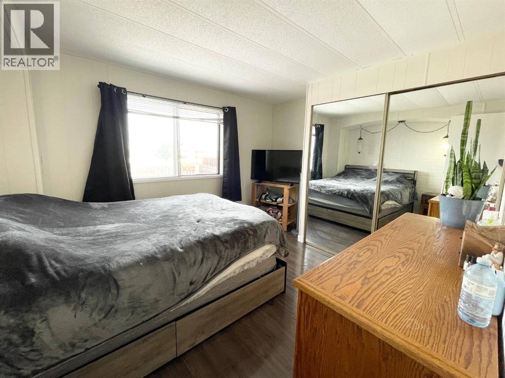 4908 55 Avenue, Camrose, Alberta  T4V 3A4 - Photo 7 - A2296394