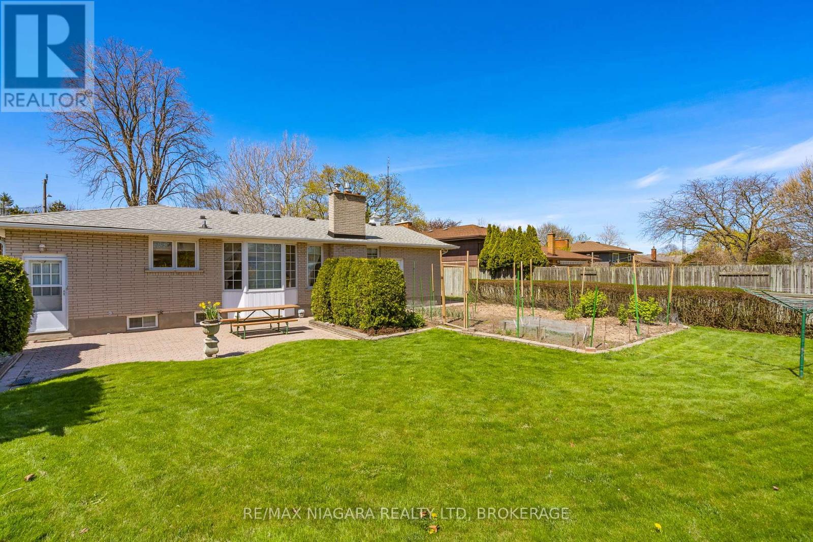 10 King's Grant Road, St. Catharines, Ontario  L2N 2R8 - Photo 32 - X13054228