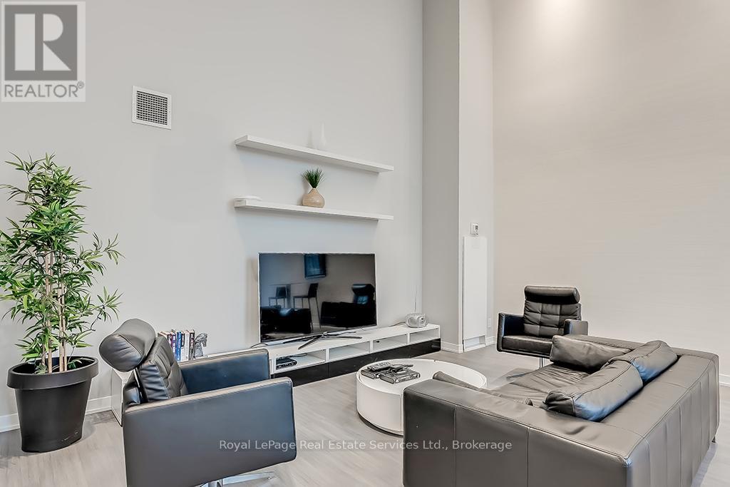 1205 - 1940 Ironstone Drive, Burlington, Ontario  L7L 0E4 - Photo 31 - W13054180