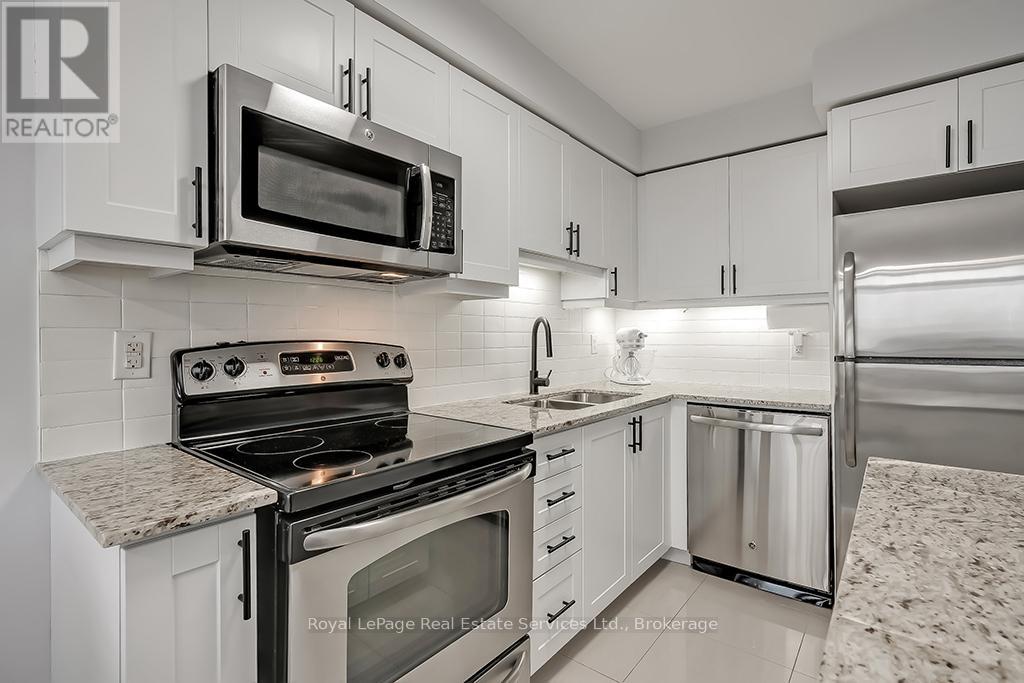 1205 - 1940 Ironstone Drive, Burlington, Ontario  L7L 0E4 - Photo 7 - W13054180