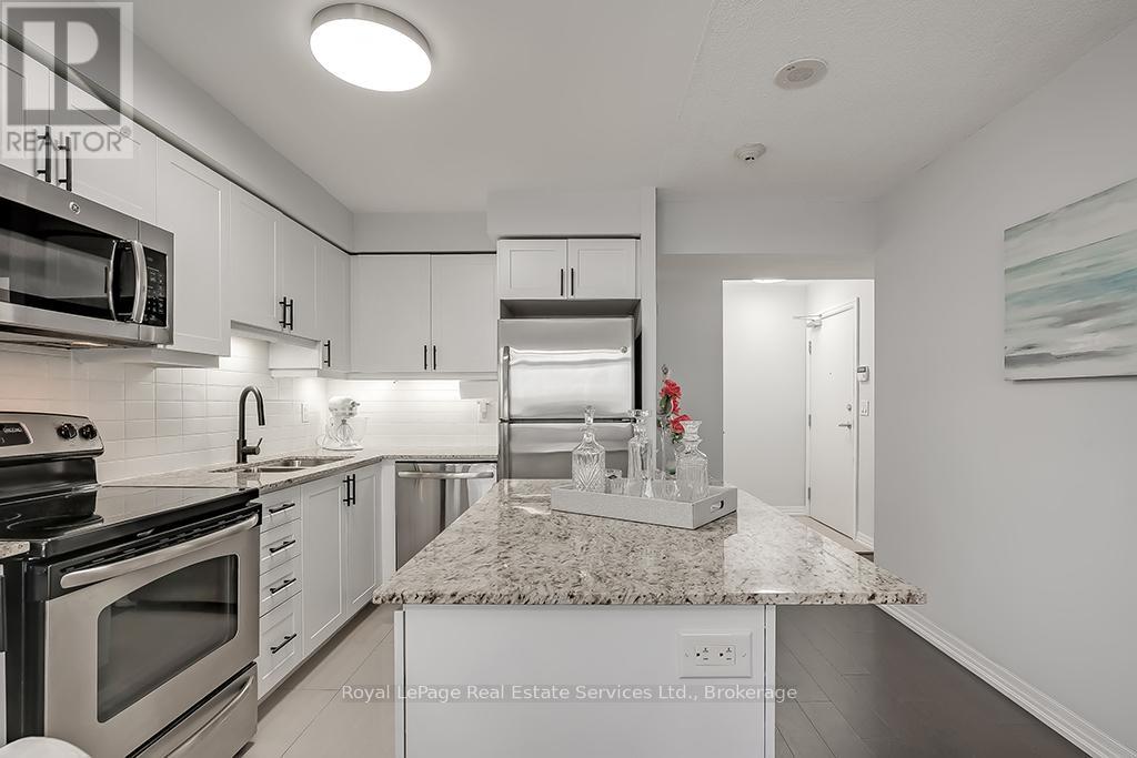 1205 - 1940 Ironstone Drive, Burlington, Ontario  L7L 0E4 - Photo 8 - W13054180