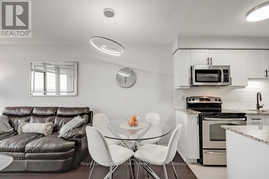 1205 - 1940 Ironstone Drive, Burlington, Ontario  L7L 0E4 - Photo 9 - W13054180