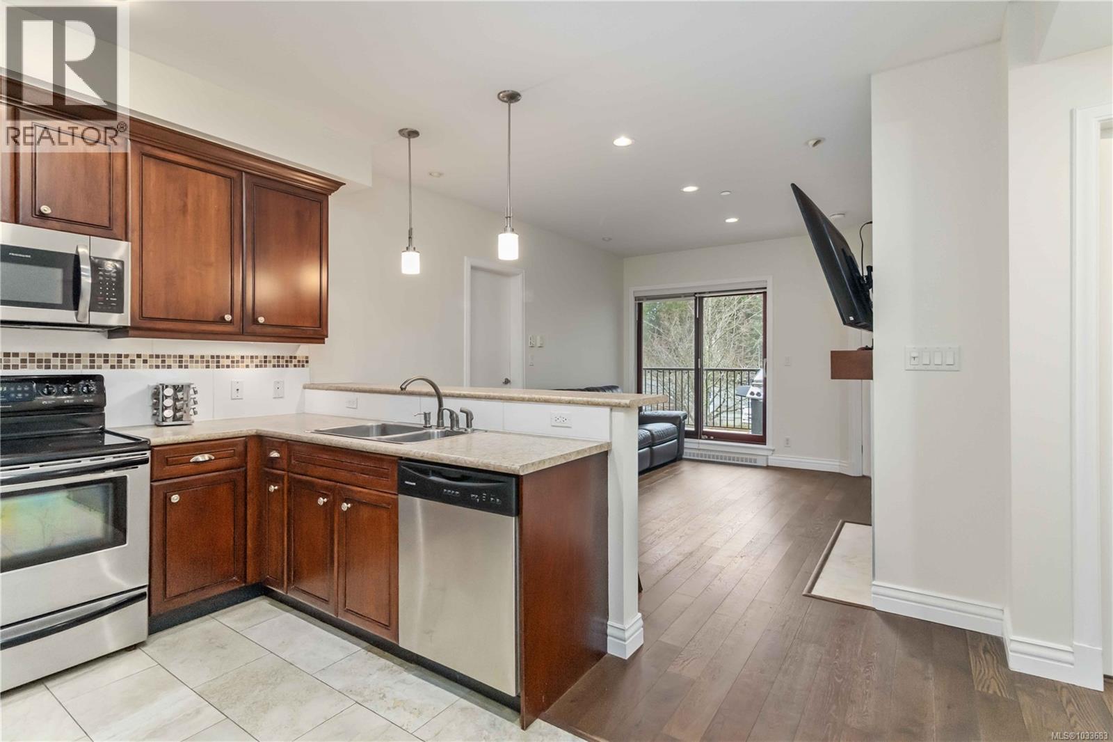 217 1335 Bear Mountain Pkwy, Langford, British Columbia  V9B 6T9 - Photo 11 - 1033683