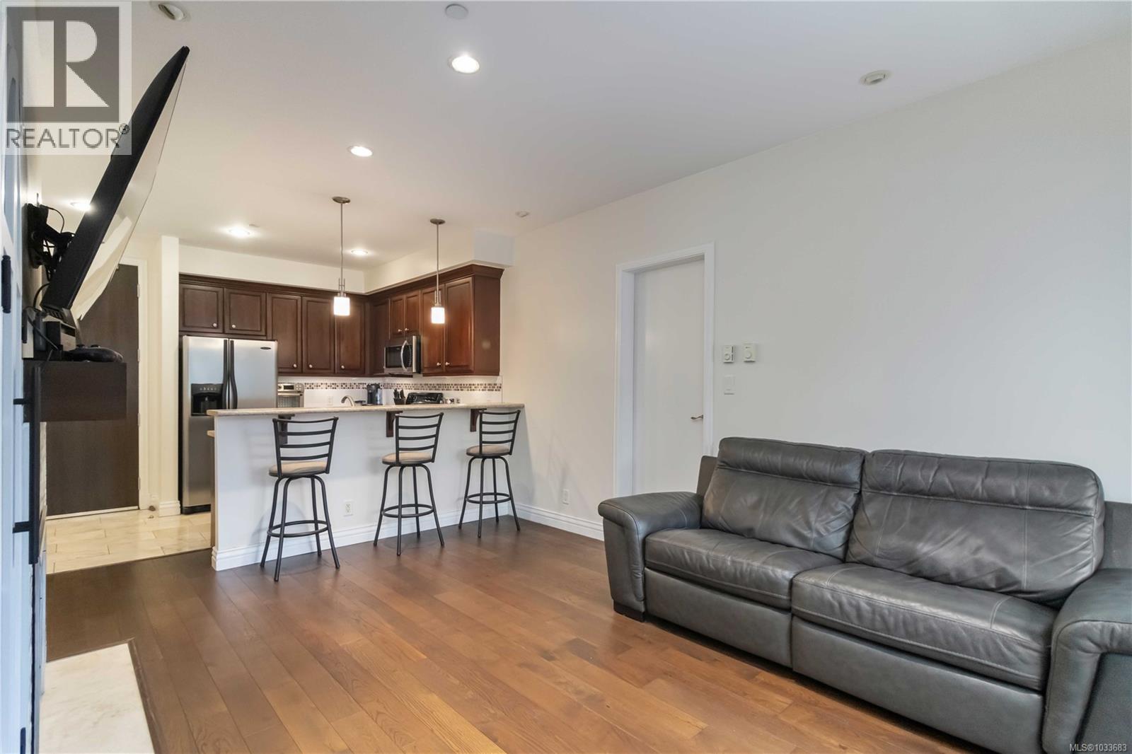 217 1335 Bear Mountain Pkwy, Langford, British Columbia  V9B 6T9 - Photo 14 - 1033683