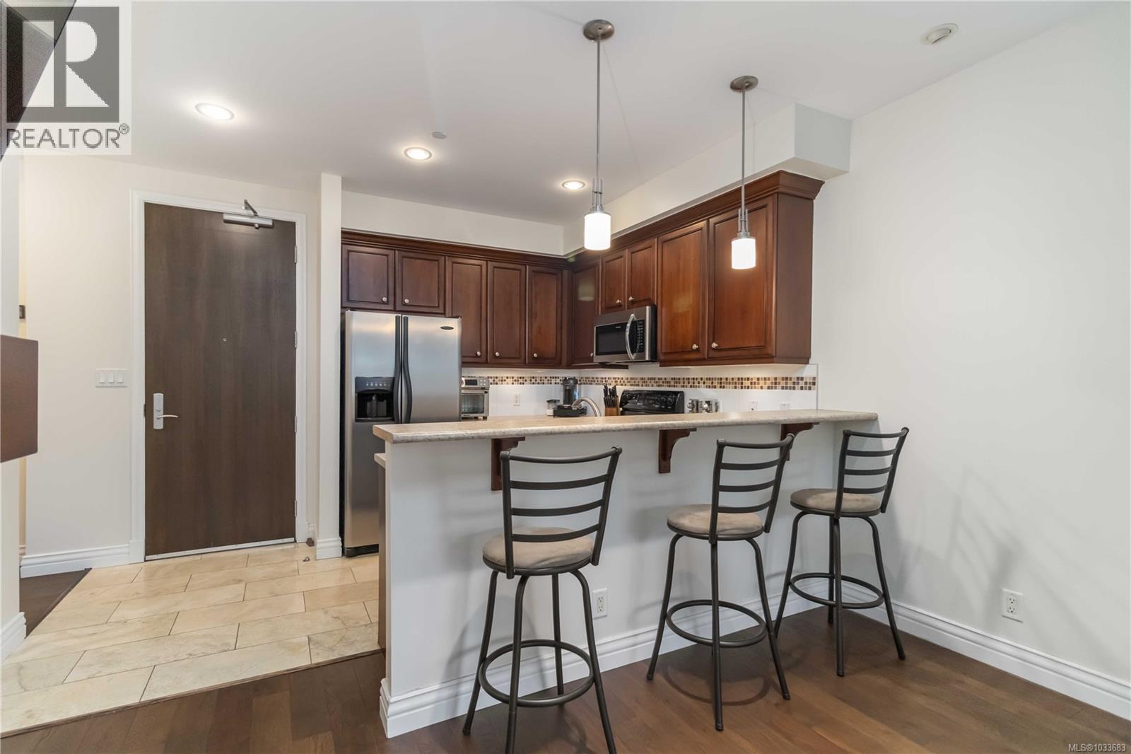 217 1335 Bear Mountain Pkwy, Langford, British Columbia  V9B 6T9 - Photo 16 - 1033683