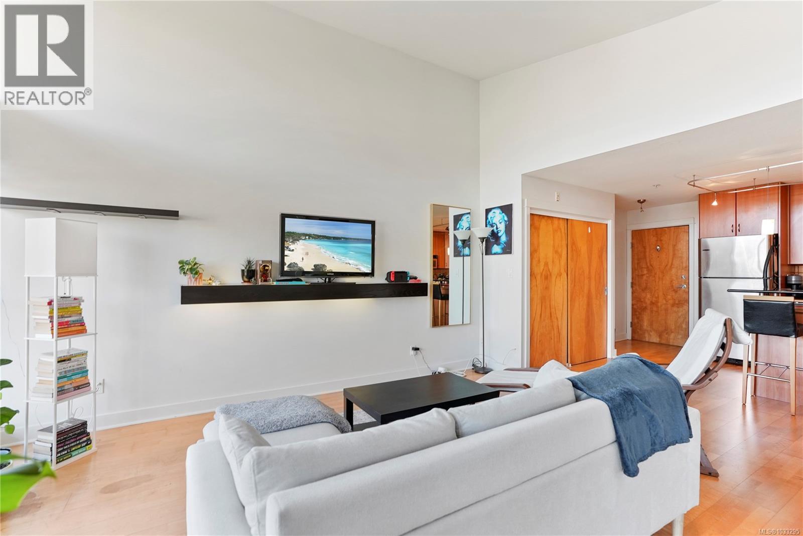 402 1155 Yates St, Victoria, British Columbia  V8V 3N1 - Photo 12 - 1033295