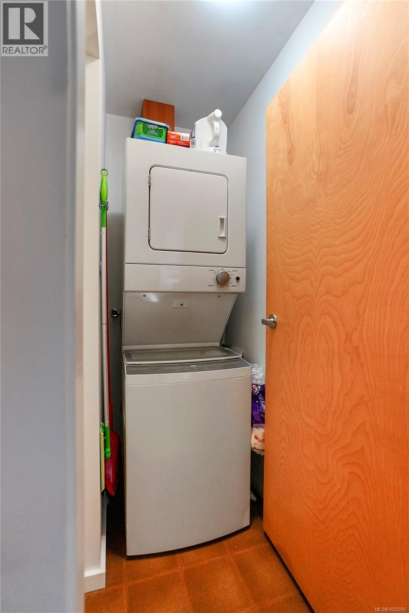 402 1155 Yates St, Victoria, British Columbia  V8V 3N1 - Photo 13 - 1033295