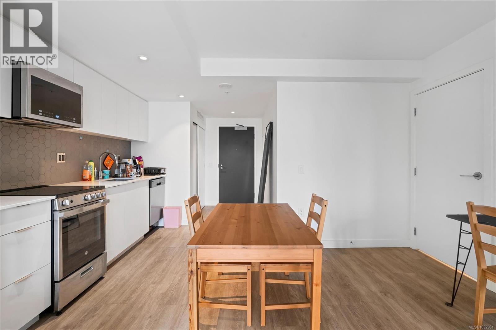 503 845 Johnson St, Victoria, British Columbia  V8W 0G3 - Photo 10 - 1032981