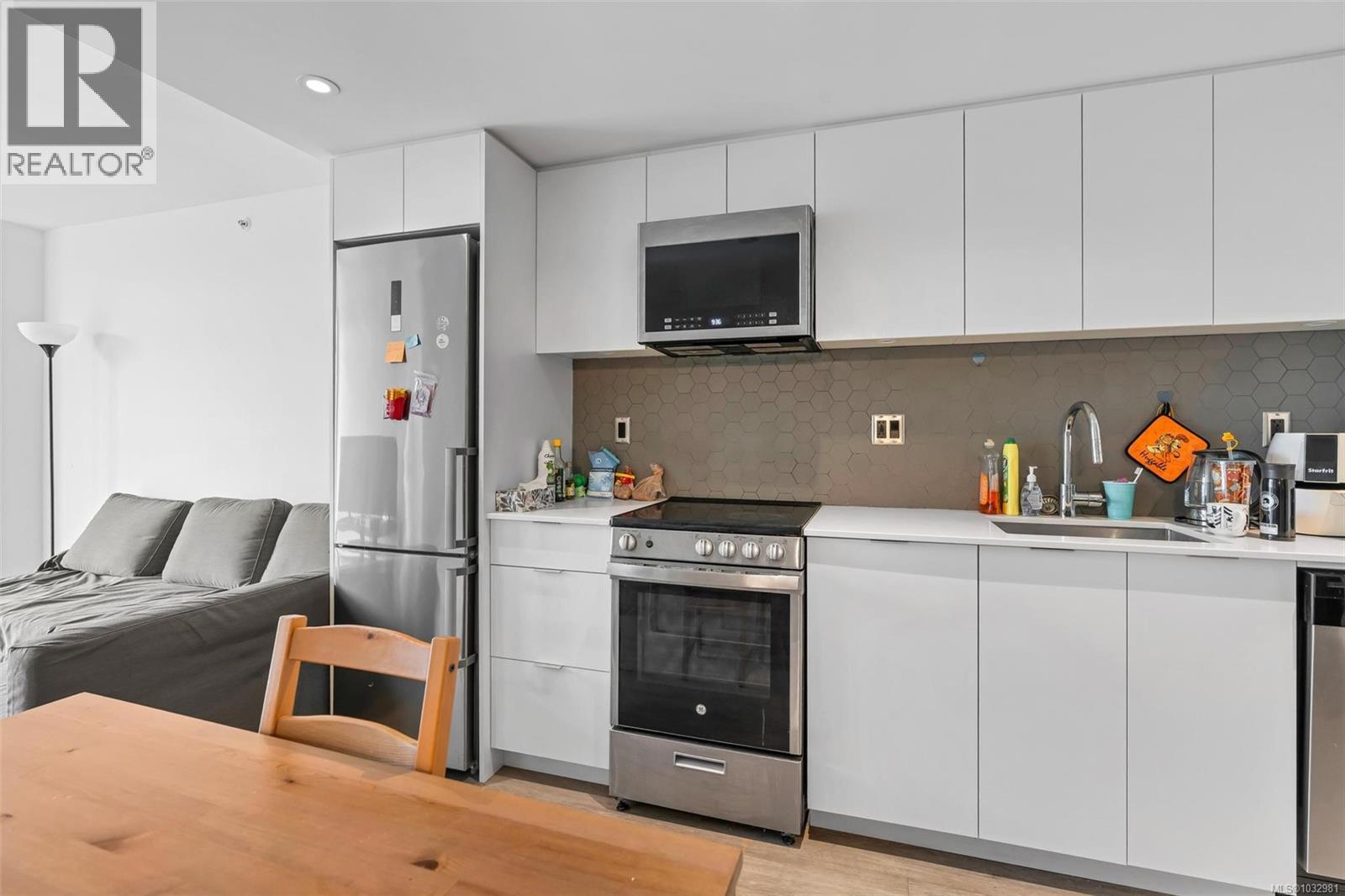 503 845 Johnson St, Victoria, British Columbia  V8W 0G3 - Photo 12 - 1032981