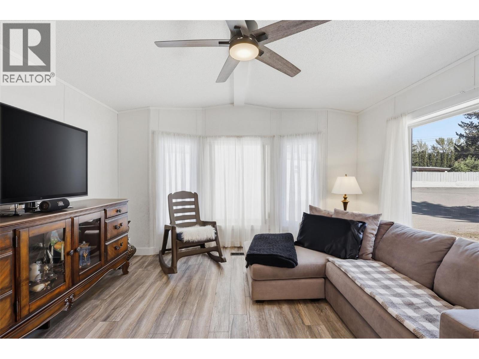 3 Saturn Drive, Kamloops, British Columbia  V2B 1B1 - Photo 10 - 10385199