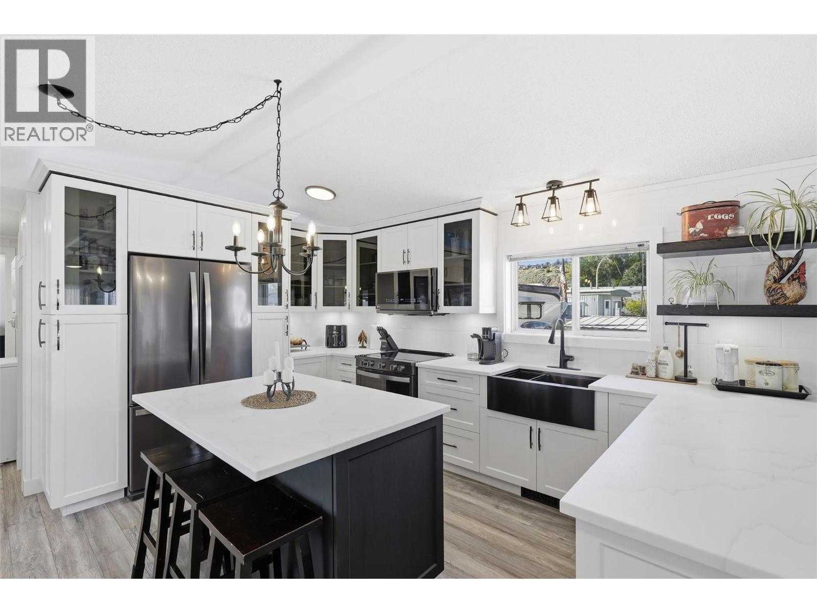 3 Saturn Drive, Kamloops, British Columbia  V2B 1B1 - Photo 4 - 10385199