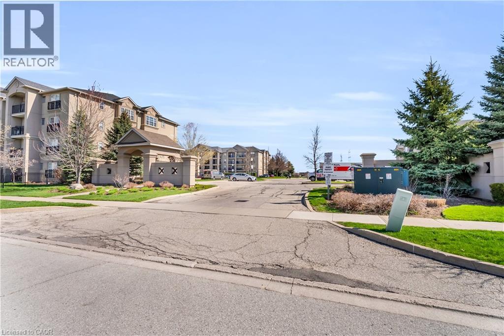 1479 Maple Crescent Unit# 102, Milton, Ontario  L9T 0B5 - Photo 3 - 40824963