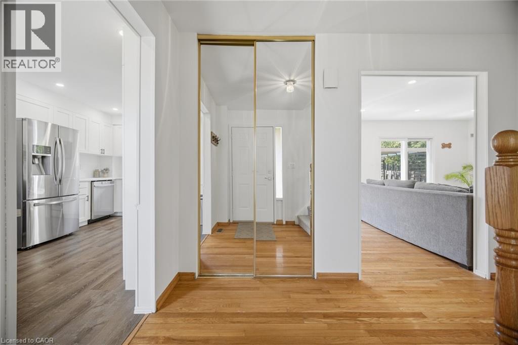 2395 Arnold Crescent, Burlington, Ontario  L7P 4J2 - Photo 5 - 40824793