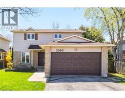 2395 ARNOLD Crescent, Burlington, Ontario